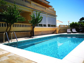 Отель Apartments with a swimming pool Banjol, Rab - 11382  Раб